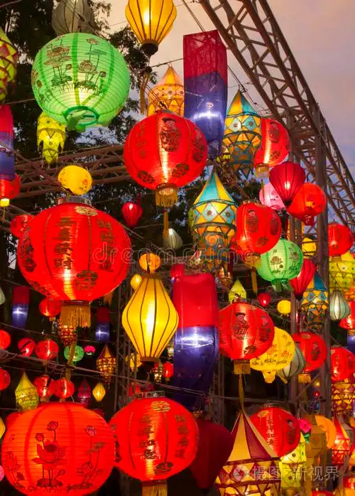 元宵节的亚洲灯笼照片-正版商用图片0ry8ww-摄图新视界