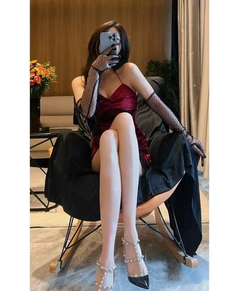 华伦天奴～应粉丝要求～出一双攻速鞋.