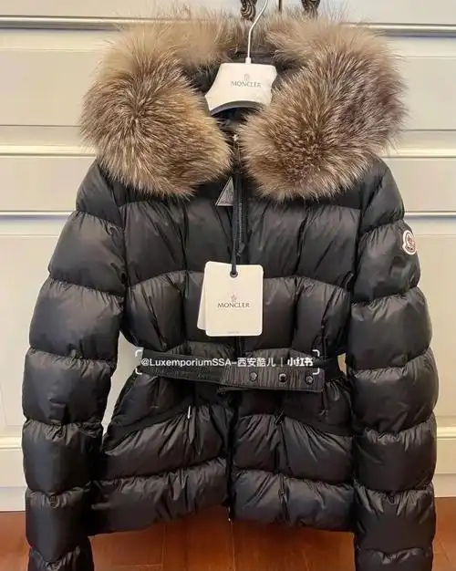 moncler蒙口收腰狐狸毛boedjacket羽绒服