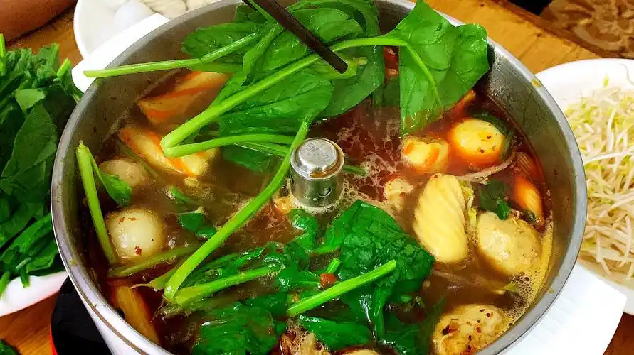 1牛腩火锅:家庭版的火锅,吃起来很方便,健康有营养  04:53  来源:好看