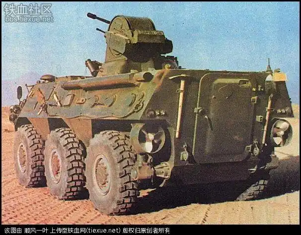 履带式装甲车上也装过,记得没错应该是装在85式和86式装甲车上了,不过