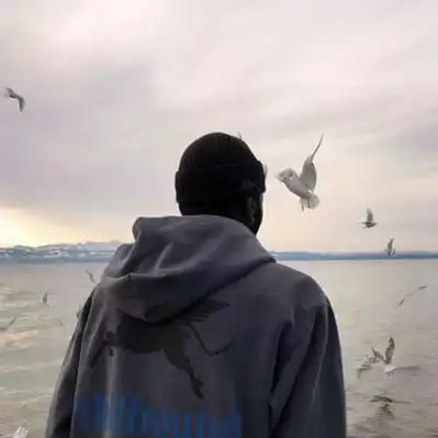 氛围感男生背影头像图片 高清超级好看的背影头像男生