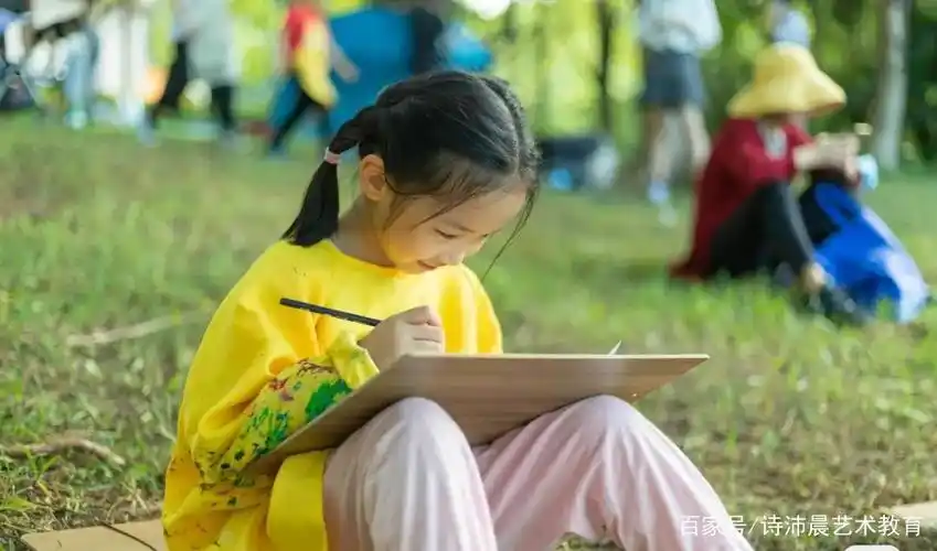 很多孩子便难以心平气和地完成写生了
