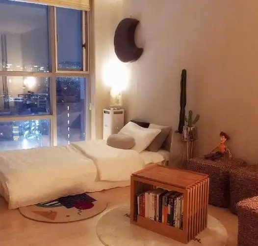 简约温馨的单人卧室