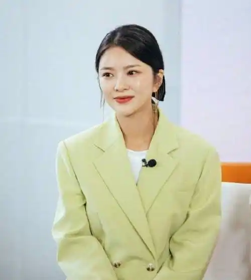 杜淳承认被王灿套路才有聊天机会,加上微信先晾半年,撒谎博好感