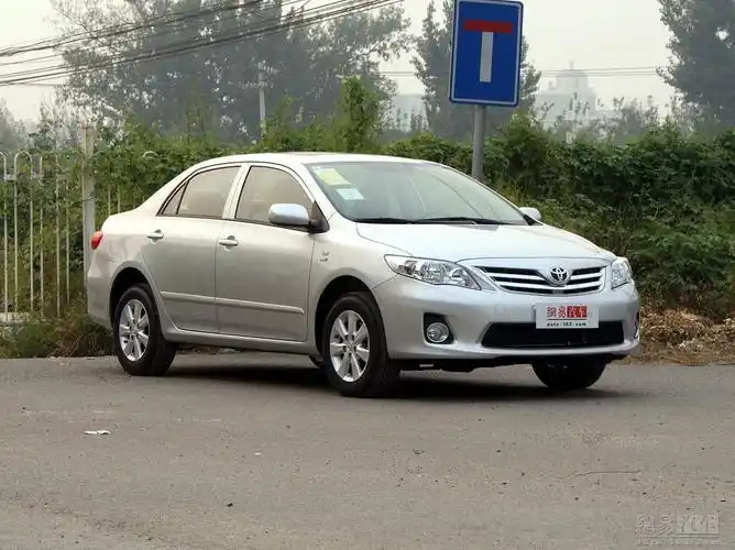 丰田卡罗拉 2011款1.6gl mt天窗版