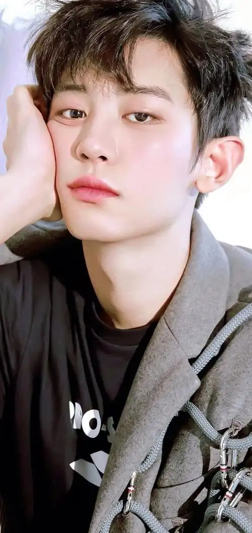 有没有这种风格的exo单人壁纸? - 知乎