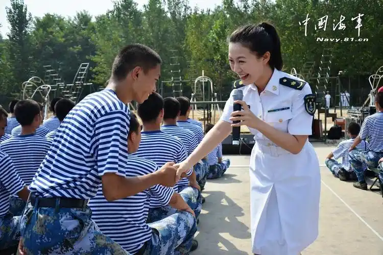 海政文工团群星到军校慰问演出高潮迭起