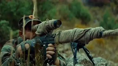 《巴尔干边界》5人突击队遭遇100多恐怖分子,他们该如何守住机场