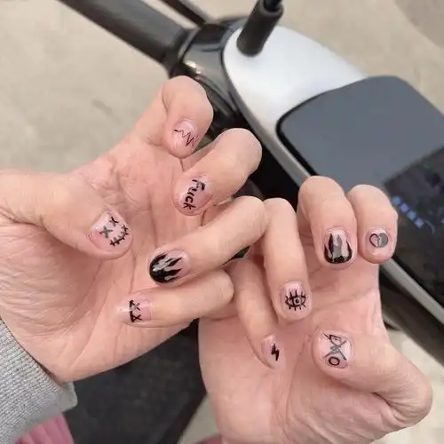 男生美甲酷酷哒