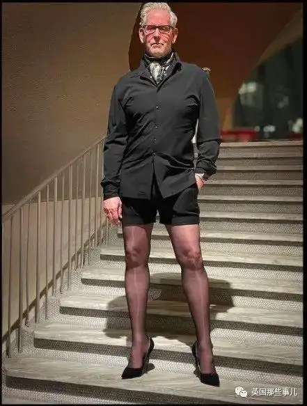 一个喜欢穿热裤高跟鞋的大叔各种高跟鞋统统hold住了