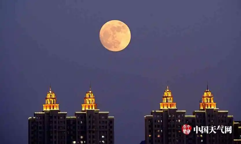 新年伊始超级月亮现身 下一次要再等13个月