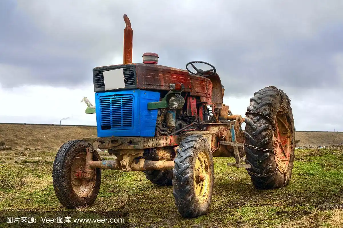 老式拖拉机