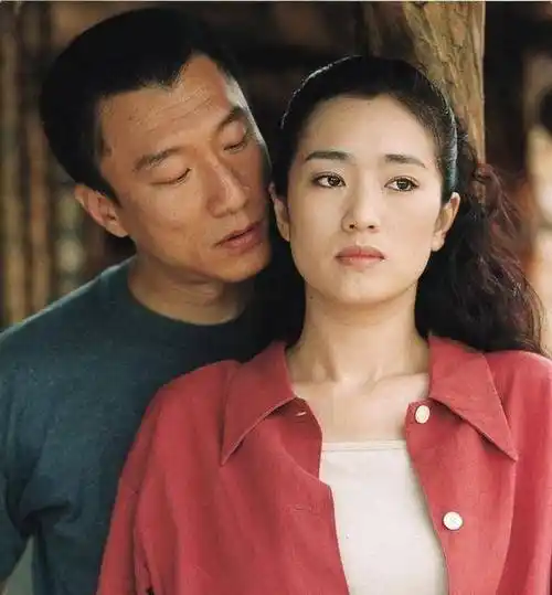 捧红孙红雷,两婚两离,自曝堕胎4次,丁嘉丽的人生有多劲爆?