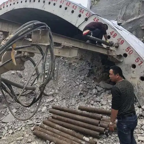 超前小导管 注浆小导管 42*4注浆隧道钢管厂家价格现货_公司新闻_山东