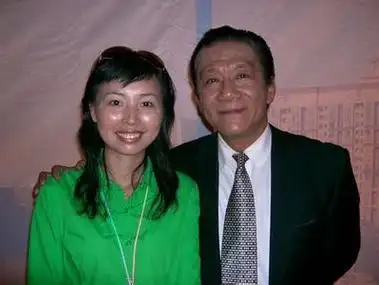 61岁戴志诚现身相声圈大聚会发福谢顶显老态曾勾走郭德纲师娘