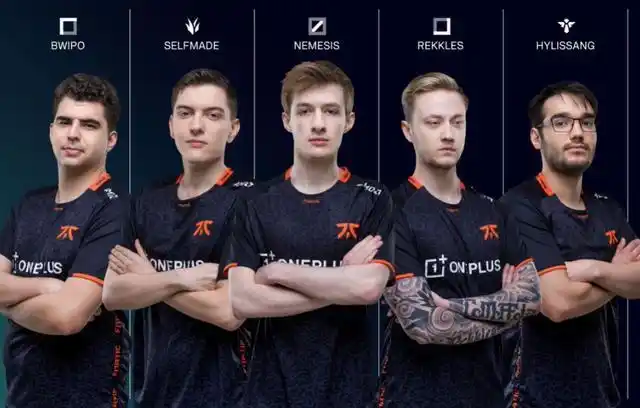 fnc被"抬进"s10,欧成余霜即将重逢,g2发图回应,uzi再遭暗示