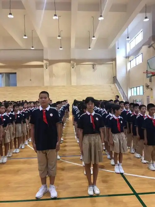 梅华中学七二班开学季