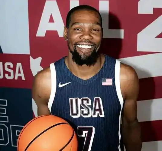 杜兰特:我是单身但并不缺资源,只是不想和女人待太久