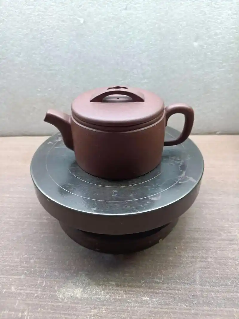 半手壶:黄龙山原矿紫泥,降坡泥.价:400~500~600米 - 抖音