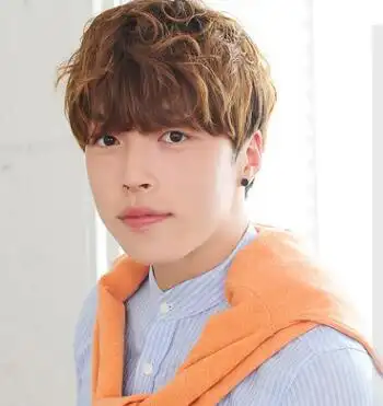 2022韩式男生发型大全,减龄洋气的小鲜肉发型