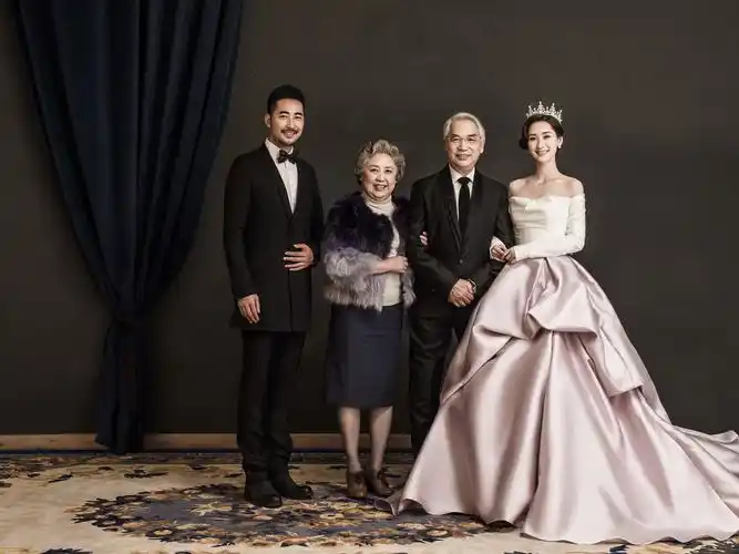 天水维纳斯婚纱摄影—全家福