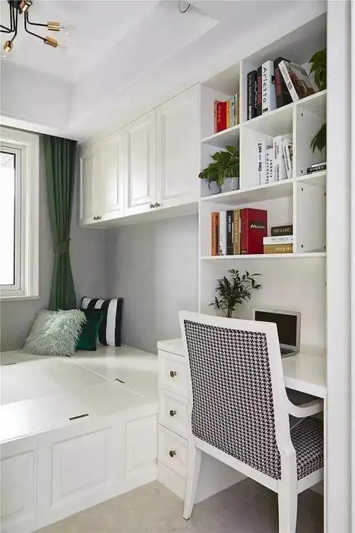 榻榻米配书桌,一房能当四房用!