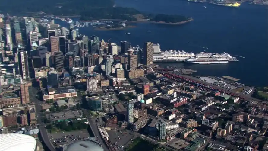 高清航拍鸟瞰城市高楼全景视频_1920x1080_高清视频素材下载(编号