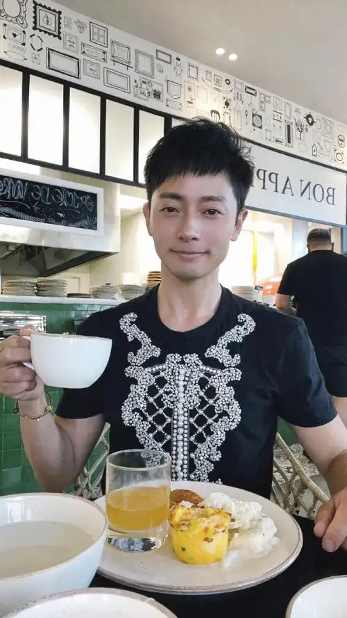 南美的最后一天,我在巴西里约ipanema,看人潮汹涌的热