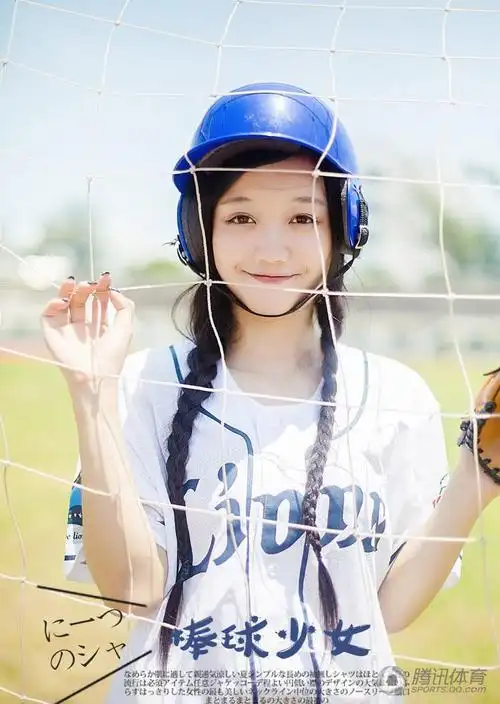 海南校花走红前凸后翘s型身材堪称运动达人