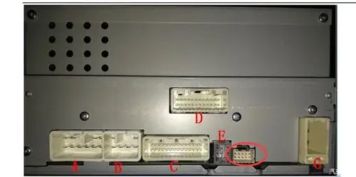 20荣放usb数据接口只有一个?