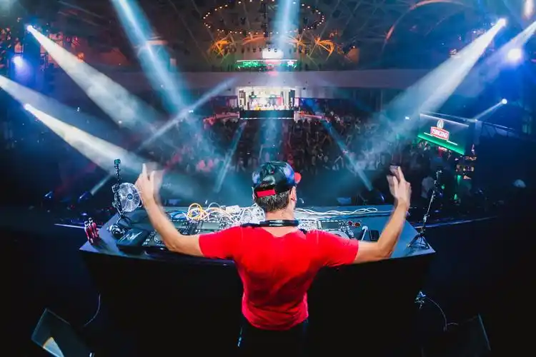 时尚电音助力青岛国际啤酒节