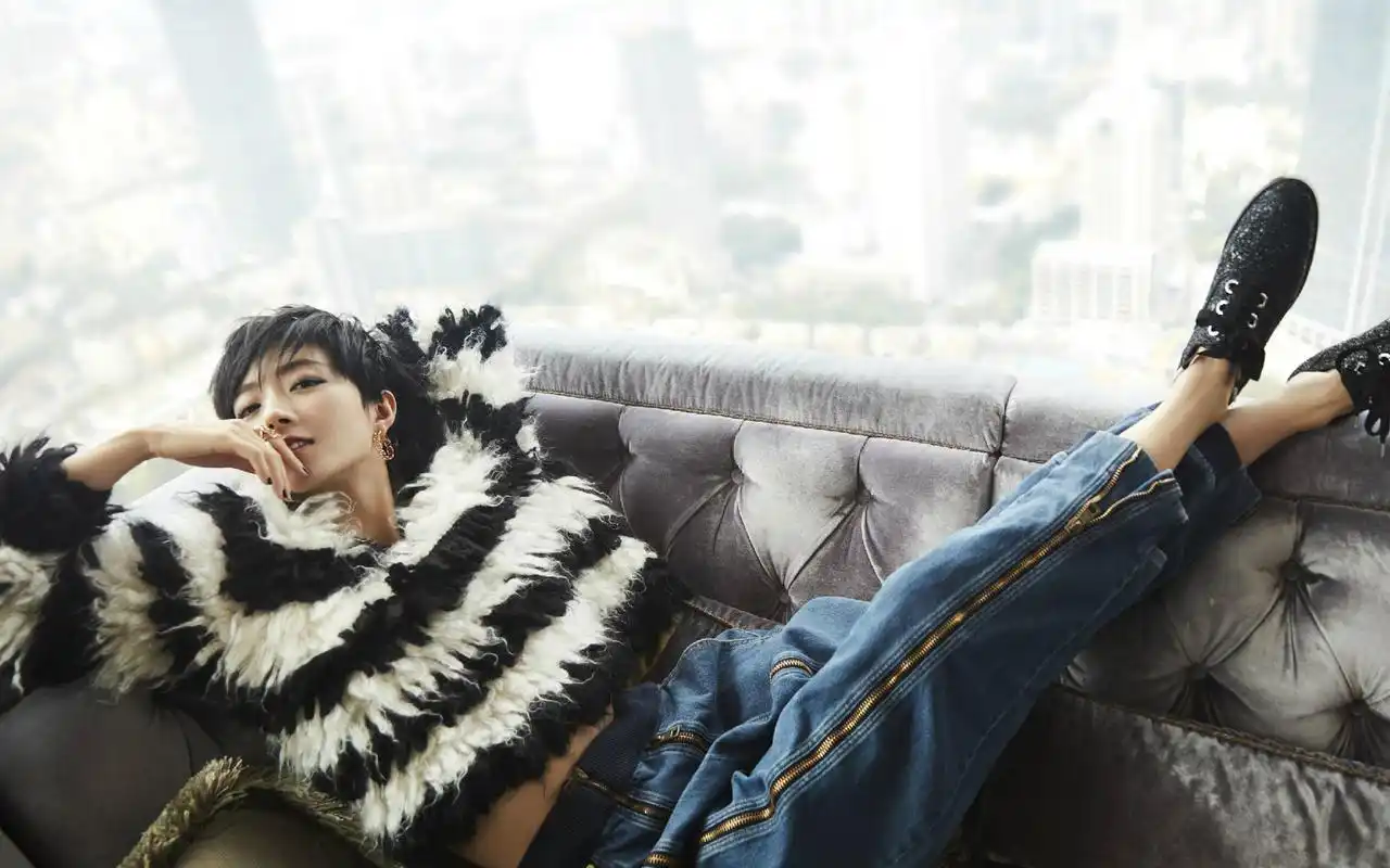 桂纶镁短发时尚炫酷写真图片桌面壁纸高清大图预览1920x1200_港台明星