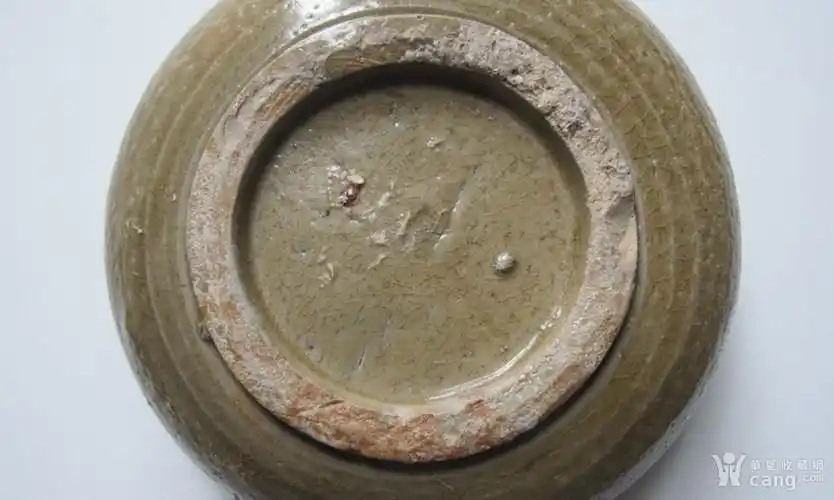 唐--wu dai 越窑青釉 大粉盒底