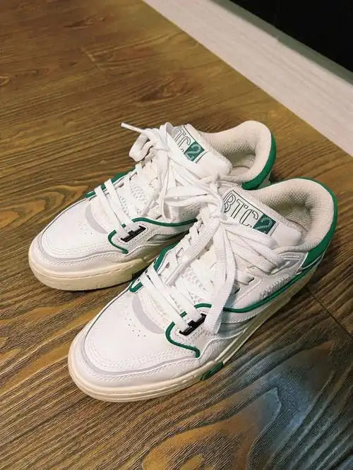 李宁1990复古板鞋