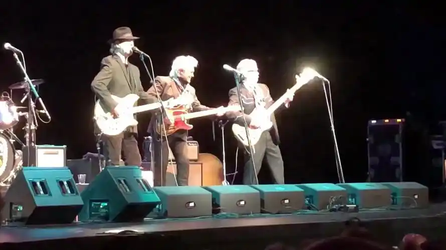 飞鸟乐队18年再次同台经典歌曲turnturnturn阿甘正传插曲