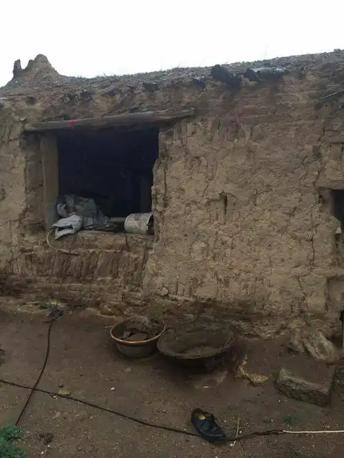 看上破烂不堪,可它装满人生故事的点点滴滴