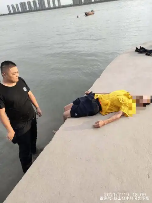 硕士男因女友分手,而跳江自尽对得起父母吗?