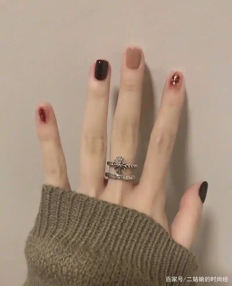 显白美甲分享～秋冬纯色美甲合集来啦