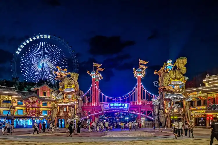 家门口新建的融创游乐场.手机拍