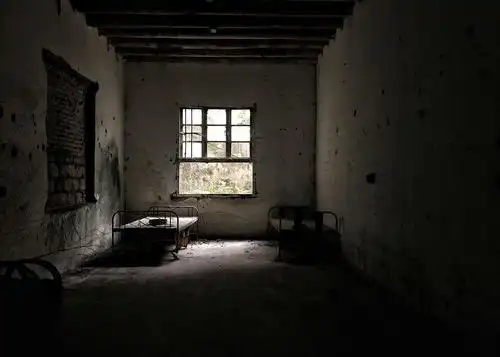 粤废弃民宅难度零