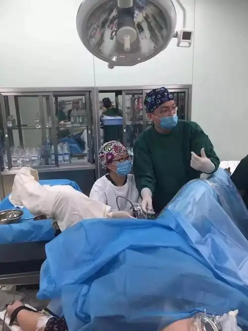 新业务旗人民医院妇产科成功开展宫腔镜手术