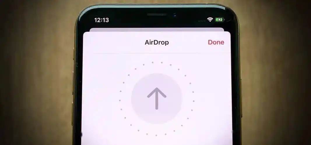 女子iphone 地铁收到不雅照,苹果回应_airdrop_功能_相关