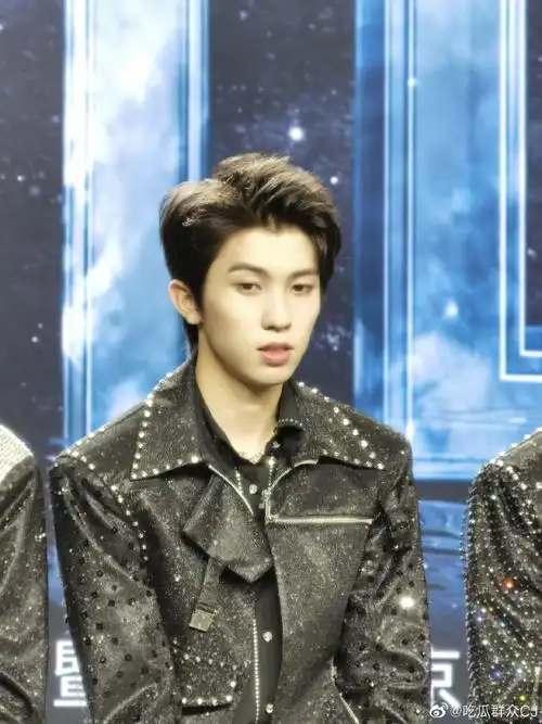 今天into1群访拍的一些图,我感觉我拍生图还是不错