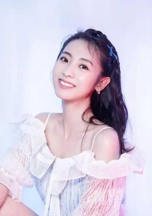 林一女歌手个人资料年龄