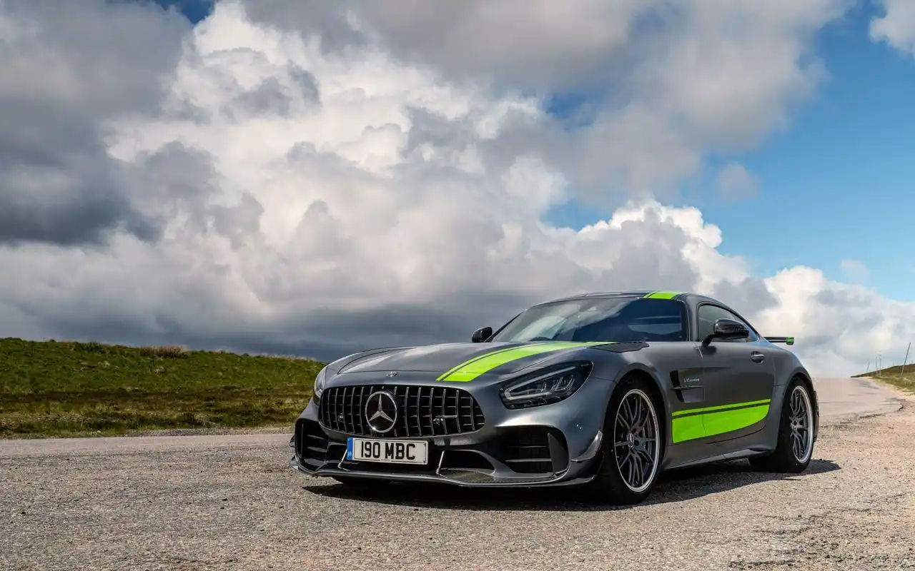 全新梅赛德斯amg gtr pro汽车壁纸图片