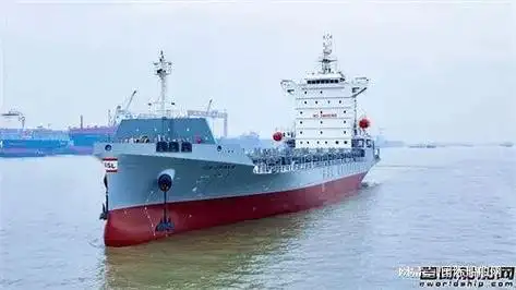 武昌造船1100teu集装箱船2号船提前交付
