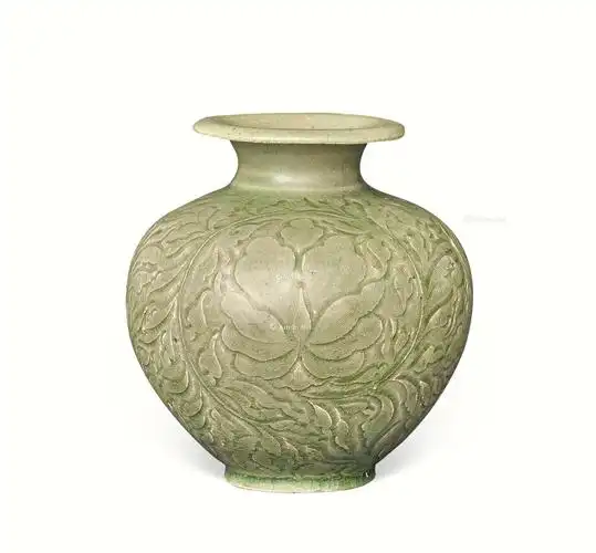 0156唐代越窑青釉刻划花瓶