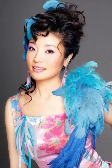 演员简介:李丹阳