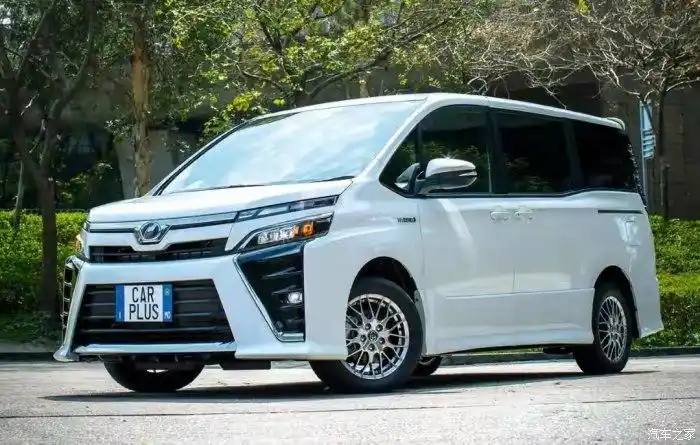 丰田新款7座mpv曝光